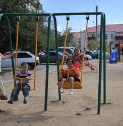 На игровые площадки сегодня денег нет