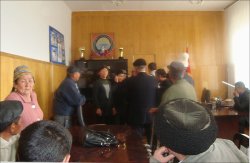 Оппозиция пытается сменить власть в киргизском Таласе и требует отставки президента