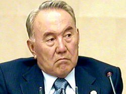 Назарбаев пообещал руководить Казахстаном до 2020 года