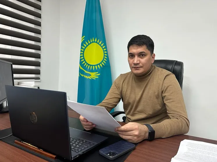 Азамат ЕРБОЛОВ Азамат ЕРБОЛОВ