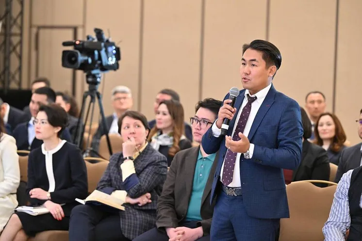 Олжас Байдильдинов