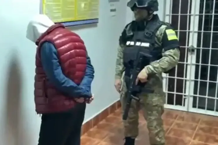 задержанный Арай Енсебек, стоп-кадр видео МВД РК