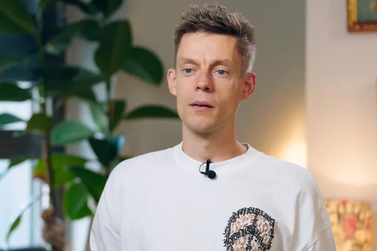 Скриншот видео YouTube-канала «вДудь»