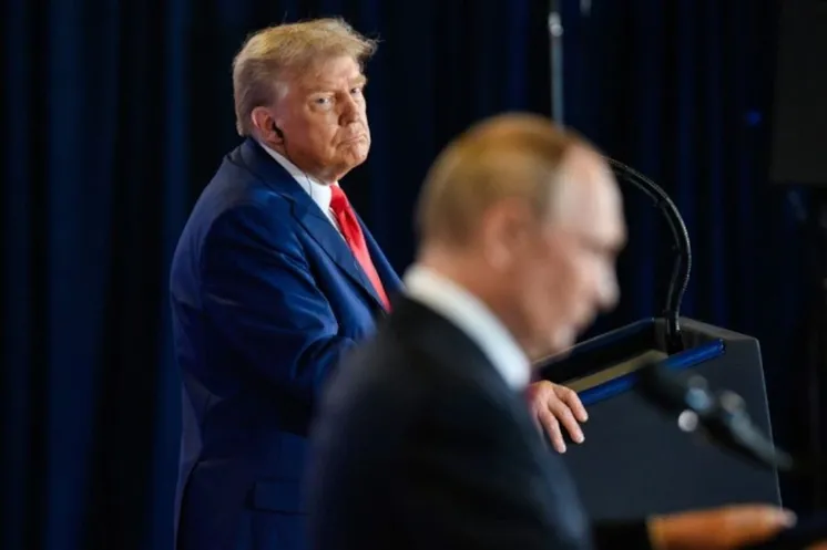 Дональд Трамп и Владимир Путин (Фото: Daniel Torok / Keystone Press Agency / Global Look Press)