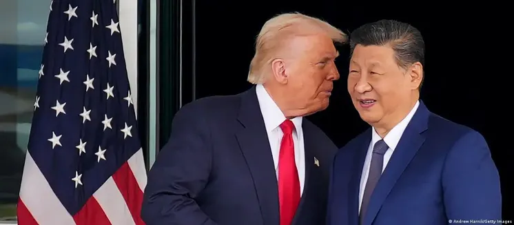 Дональд Трамп и Си Цзиньпин на переговорах в Южной Корее в октябре 2025 года/Фото: Andrew Harnik/Getty Images