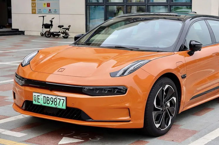 китайский электромобиль Zeekr 001 / фото Википедия